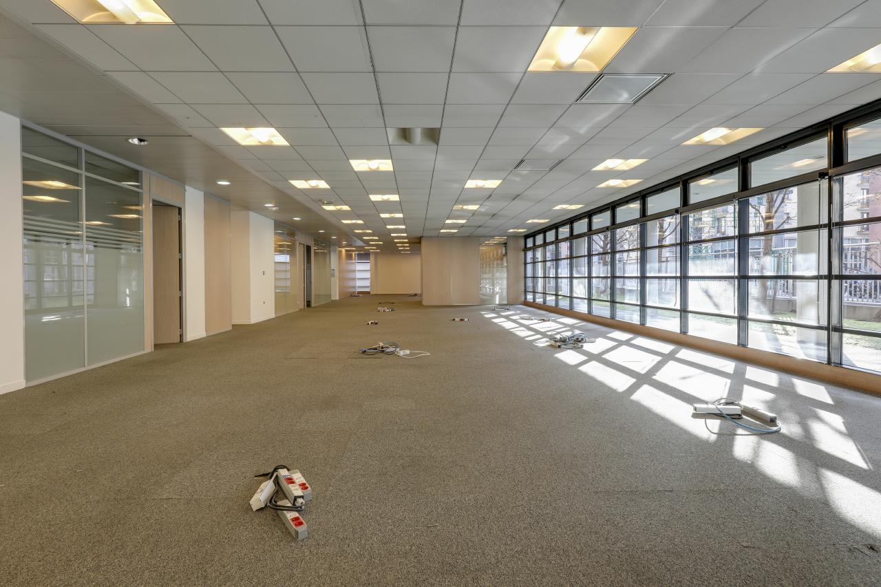 Bureau Montreuil 18342m² Location bureau Montreuil Seine-Saint-Denis OLBUR2107349 2